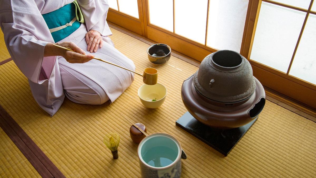 Traditional Tea Ceremony - recreational activities in Japan