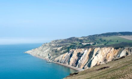 <strong>Best Ferry Day Trips to Isle of Wight from Portsmouth</strong>