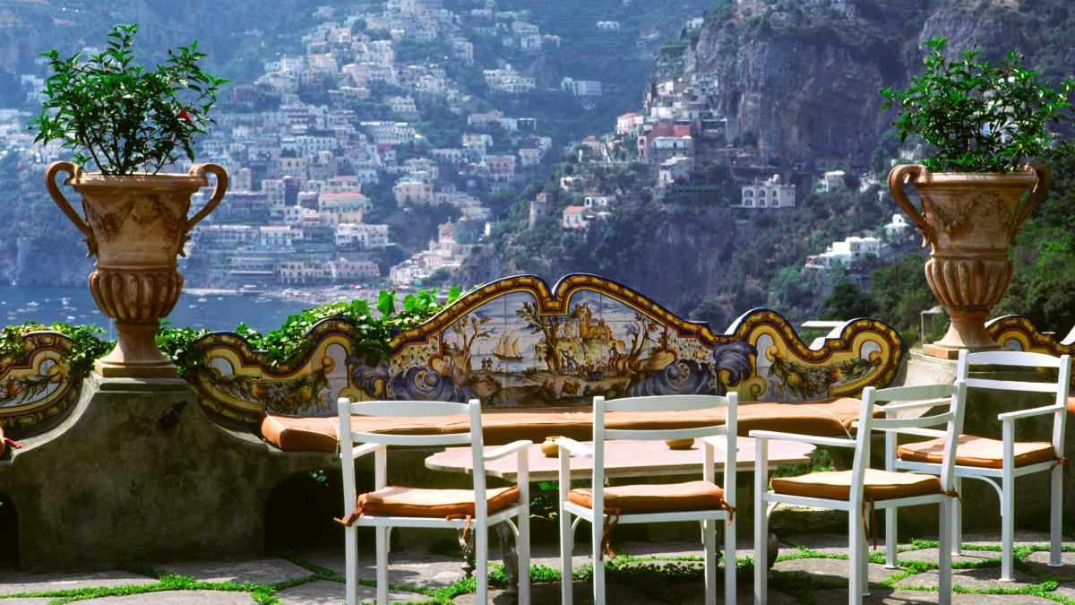 Romantic experiences in Positano - Dinner by the coast