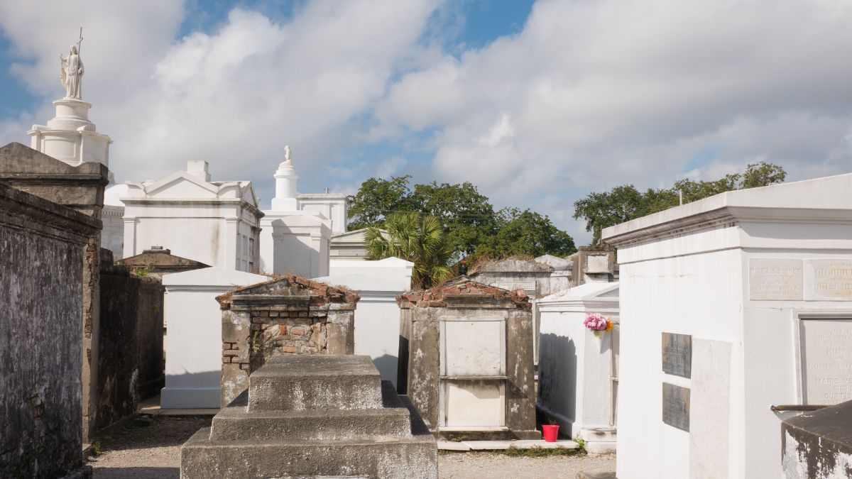Things To Do to Experience the Soul of New Orleans - Explore St Louis Cemetery