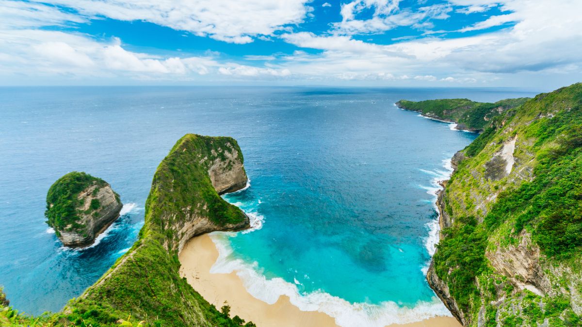 Kelingking Cliff and Beach is the top tourist attraction for a day trip to Nusa Penida from Bali