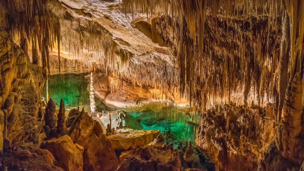 Exciting and romantic things to do in Mallorca, Spain - Private Excursion to Caves of Drach and Porto Cristo